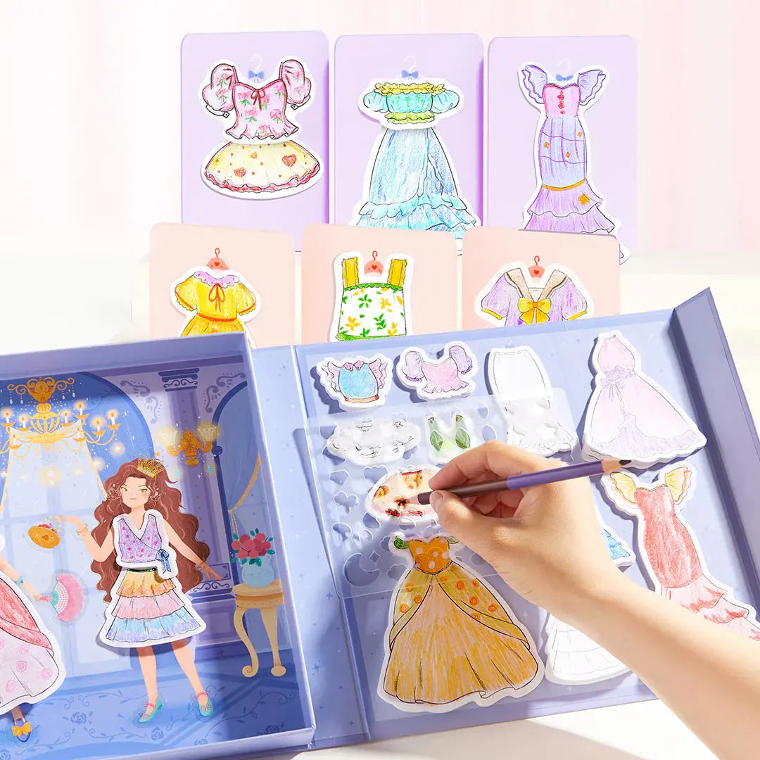 Designing clothes with creative costume set 
